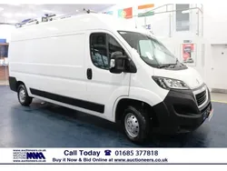 White Used 2018 Peugeot Boxer Van | £8,840 (Fair price)