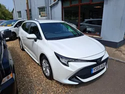 Pure white Used 2019 Toyota Corolla Estate | £10,495 (Fair price)