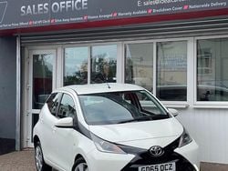 White Used 2015 Toyota Aygo X-play Hatchback | £4,995 (Good price)