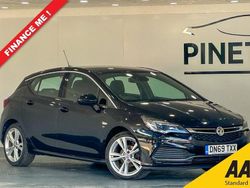 Black Used 2019 Vauxhall Astra SRi Hatchback | £7,999 (Fair price)