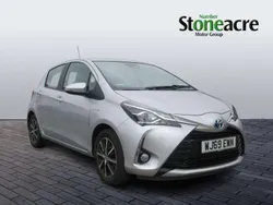 Silver Used 2019 Toyota Yaris Hybrid Hatchback | £11,899 (Good price)