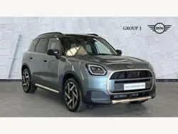 Green New 2025 Mini Countryman Exclusive SUV | £35,990 (A bit pricey)