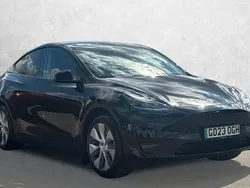 Black Used 2023 Tesla Model Y SUV | £25,500 (Fair price)