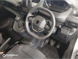 White New 2025 Peugeot Partner S MPV | £16,985 (Fair price)