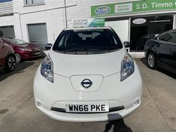 White Used 2016 Nissan Leaf Tekna Hatchback | £7,495 (Expensive)
