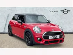 Chili red Used 2018 Mini Cooper Hatch Hatchback | £11,650 (Fair price)