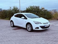 White Used 2014 Vauxhall Astra GTC SRi Hatchback | £2,195 (Good price)