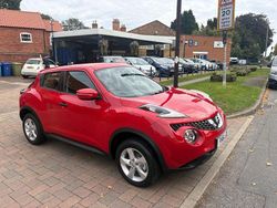 Red Used 2016 Nissan Juke Visia SUV | £4,795 (Fair price)