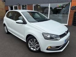 White Used 2015 VW Polo SE Hatchback | £7,486 (Fair price)