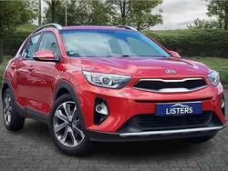 Premium paint blaze red Used 2019 Kia Stonic 2 SUV | £10,273 (Fair price)
