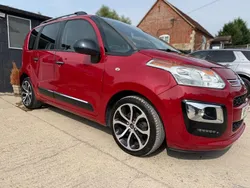 Red Used 2017 Citroën C3 Picasso Platinum MPV | £4,650 (Good price)