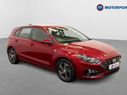 Red Used 2021 Hyundai i30 SE Hatchback | £13,299 (Fair price)