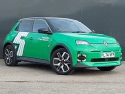 Green Used 2025 Renault R5 Komfort Hatchback | £25,498 (Fair price)