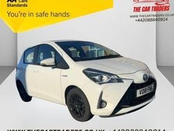 White Used 2018 Toyota Yaris Hybrid Hatchback | £9,788 (Fair price)