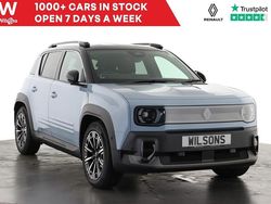 New 2025 Renault R4 Iconic Estate | £28,795