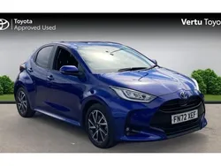Blue Used 2022 Toyota Yaris Hybrid Design Hatchback | £16,924 (Fair price)