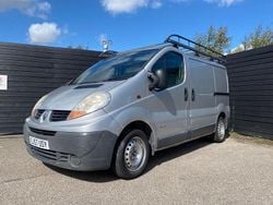 Silver Used 2007 Renault Trafic Van | £2,995 (Fair price)