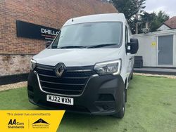 White Used 2022 Renault Master Business | £10,495 (Fair price)