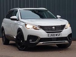 White Used 2019 Peugeot 5008 Allure SUV | £13,998 (Fair price)