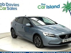 Blue Used 2016 Volvo V40 Momentum Estate | £8,850 (Fair price)