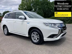 White Used 2020 Mitsubishi Outlander P-HEV SUV | £12,995 (Super price)
