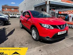 Red Used 2014 Nissan Qashqai Acenta Premium SUV | £2,795