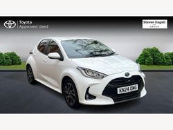 White Used 2024 Toyota Yaris Hybrid Design Hatchback | £19,425 (Fair price)