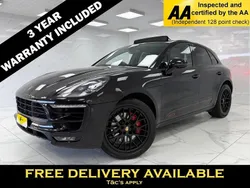 Black Used 2017 Porsche Macan SUV | £26,495 (Fair price)