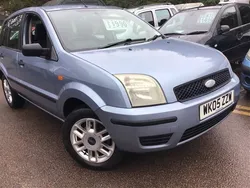 Blue Used 2005 Ford Fusion Hatchback | £990 (Fair price)