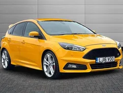 Tangerine scream Used 2016 Ford Focus ST Hatchback | £11,995 (Fair price)