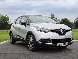 Silver/black Used 2016 Renault Captur Dynamique SUV | £6,450 (A bit pricey)