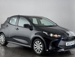 Used 2025 Toyota Yaris Hybrid Hatchback | £17,050 (Super price)