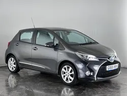 Grey Used 2015 Toyota Yaris Hybrid Hatchback | £10,850 (Good price)