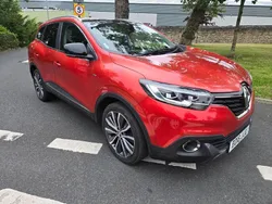 Red Used 2016 Renault Kadjar Signature SUV | £5,899 (Fair price)