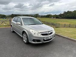 Silver Used 2005 Vauxhall Signum Elite Estate | £1,295