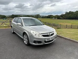 Silver Used 2005 Vauxhall Signum Elite Estate | £1,295