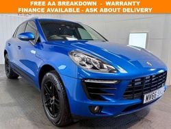 Blue Used 2016 Porsche Macan SUV | £19,695 (Fair price)