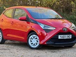 Red pop Used 2020 Toyota Aygo X-play Hatchback | £6,975 (Good price)