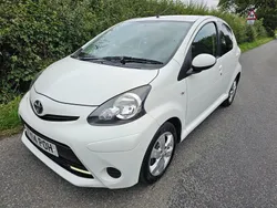 White Used 2014 Toyota Aygo Style Hatchback | £2,795 (Good price)