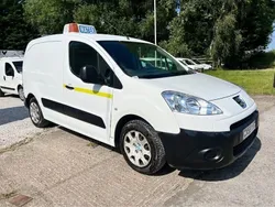 White Used 2009 Peugeot Partner MPV | £2,995 (Expensive)
