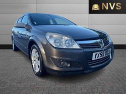 Grey Used 2009 Vauxhall Astra Design Edition Estate | £1,995 (Fair price)