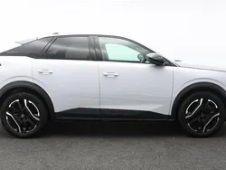 White Used 2024 Peugeot e-3008 Allure SUV | £27,999 (Good price)