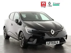 Black Used 2021 Renault Clio V SE Hatchback | £13,995 (Fair price)