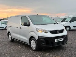 Silver Used 2017 Peugeot Expert Van | £7,295 (A bit pricey)