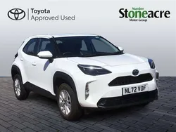 White Used 2022 Toyota Yaris Cross SUV | £18,500 (Good price)