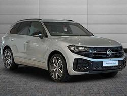 Oyster silver Used 2025 VW Touareg Black Edition SUV | £52,650 (Fair price)