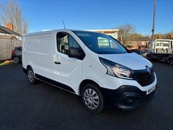 White Used 2019 Renault Trafic Business MPV | £7,995 (Good price)