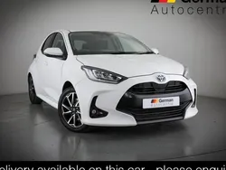 Used 2022 Toyota Yaris Hybrid Design | £15,400 (Fair price)