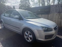 Silver Used 2006 Ford Focus Zetec Hatchback | £1,289 (Fair price)