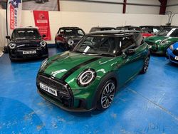 Green Used 2024 Mini Cooper Hatch Hatchback | £18,750 (Super price)
